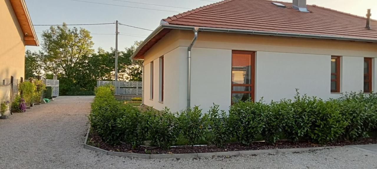 Bibic Apartman A Kapolnasnyek Eksteriør billede